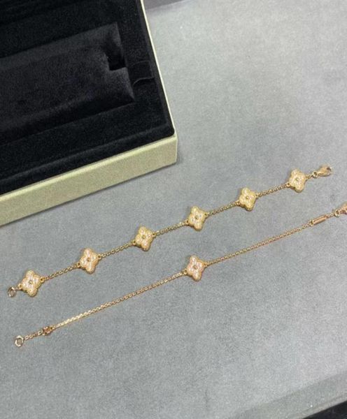 luxury va brand designer pendant necklaces 18k gold cross chain mini clover 4 leaf 6 flower choker shining diamond crystal cz zirc9631714, Silver
luxury va brand designer pendant necklaces 18k gold cross chain mini clover 4 leaf 6 flower choker shining diamond crystal cz zirc9631714, Silver