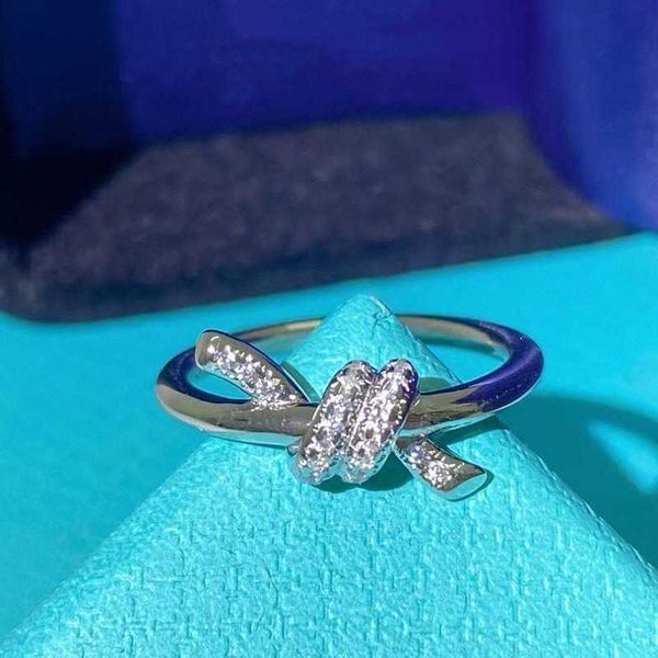 factory designer t bangle s925 silver valley ailing same knot ring 18k rose gold interwoven ring qixi valentine's day gift t7v2
factory designer t bangle s925 silver valley ailing same knot ring 18k rose gold interwoven ring qixi valentine's day gift t7v2