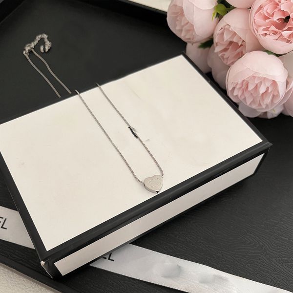 luxury design necklace chain key faux leather 18k gold plated stainless steel necklaces choker chain letter pendant fashion womens wedding j, Silver
luxury design necklace chain key faux leather 18k gold plated stainless steel necklaces choker chain letter pendant fashion womens wedding j, Silver