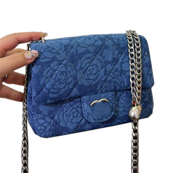 camellia denim woman designer classic flap bag silver heart buckle metal hardware chain crossbody shoulder handbag lovely luxury flower tote
camellia denim woman designer classic flap bag silver heart buckle metal hardware chain crossbody shoulder handbag lovely luxury flower tote