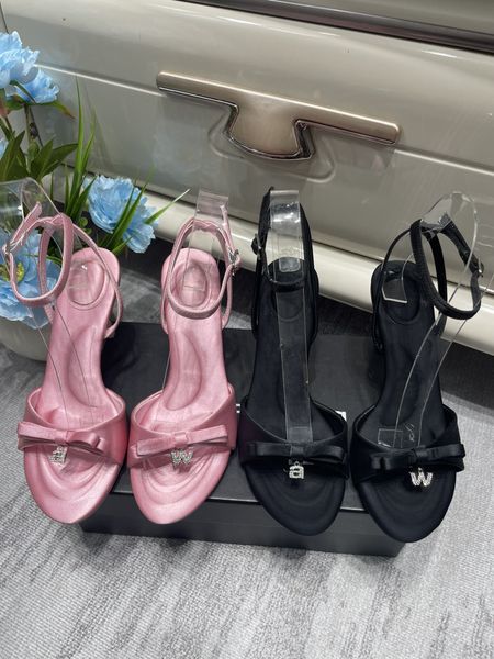 dress shoes waterproof platform aw square head wang silk satin forged face sandals women's middle heel open toe lace-up one-line buckle, Black
dress shoes waterproof platform aw square head wang silk satin forged face sandals women's middle heel open toe lace-up one-line buckle, Black