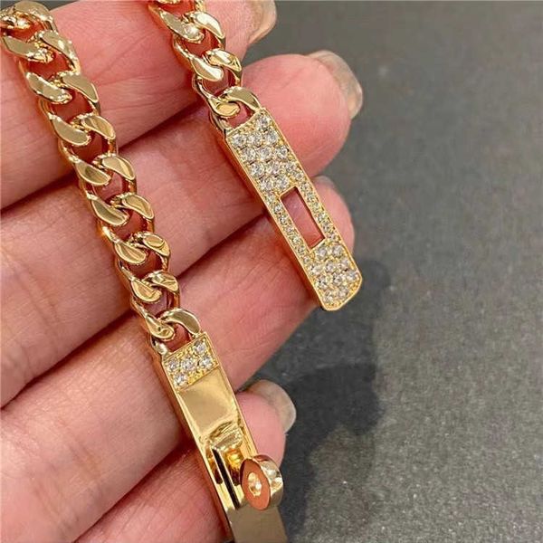h 925 sterling silver plated 18k rose gold new kelly full diamond pig nose precision bracelet, Golden;silver
h 925 sterling silver plated 18k rose gold new kelly full diamond pig nose precision bracelet, Golden;silver