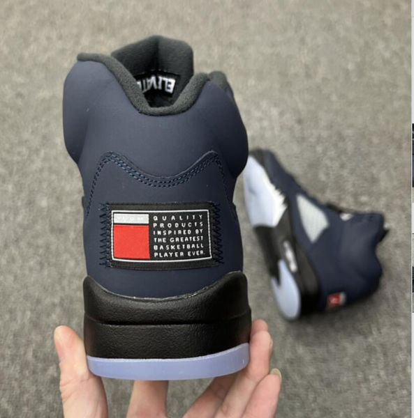 5 burgundy mens basketball shoes 5s georgetown a ma maniere x black light bone outdoor sports sneakers grey with original box dz4131-600
5 burgundy mens basketball shoes 5s georgetown a ma maniere x black light bone outdoor sports sneakers grey with original box dz4131-600