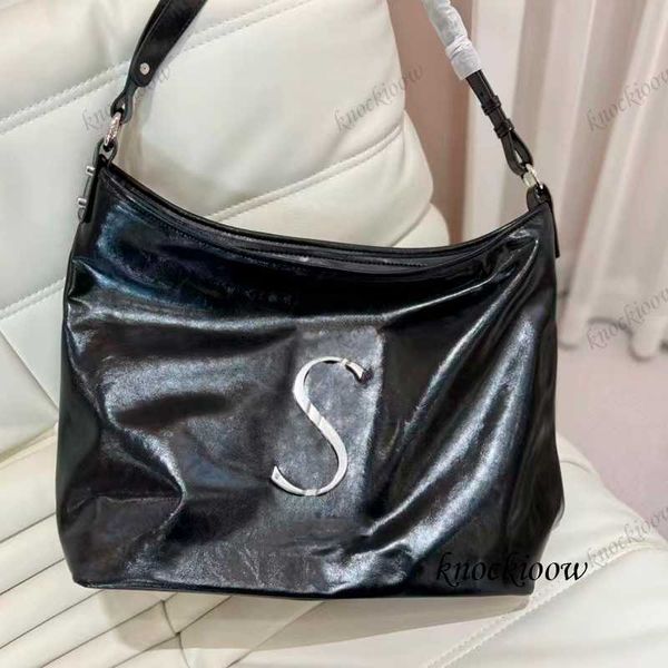 designer bag shoulder bag women's leather crossbody metal letter logo decoration lightweight leather large capacity bucket bag women�
designer bag shoulder bag women's leather crossbody metal letter logo decoration lightweight leather large capacity bucket bag women�