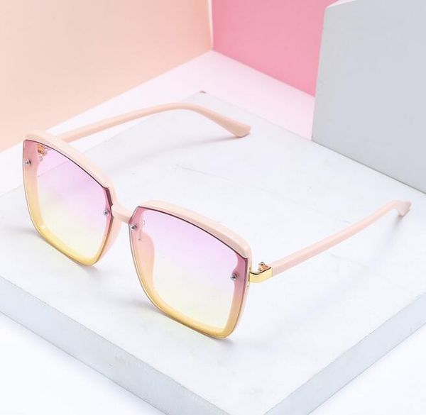 versatile color frame superclear women's sunglass square glasses personality men's travel discoloration sunglasses luxury shades e, White;black
versatile color frame superclear women's sunglass square glasses personality men's travel discoloration sunglasses luxury shades e, White;black