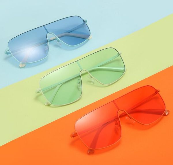 one-piece lens color frame superclear women's sunglass driving glasses personality men's travel sunglasses fashionable shades eyew, White;black
one-piece lens color frame superclear women's sunglass driving glasses personality men's travel sunglasses fashionable shades eyew, White;black