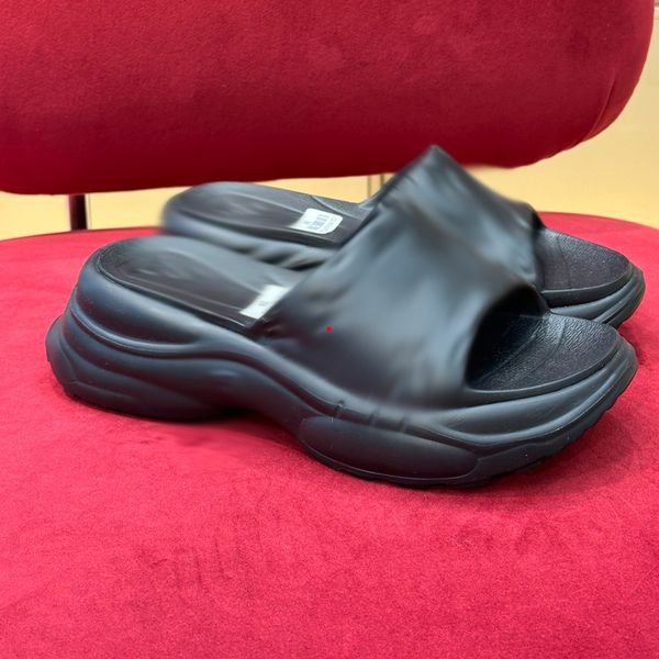 2023 fashion women sandal luxury designer leather ladies sandals summer flat shoes fashion beach women slippers drag slides flip flops women, Black
2023 fashion women sandal luxury designer leather ladies sandals summer flat shoes fashion beach women slippers drag slides flip flops women, Black