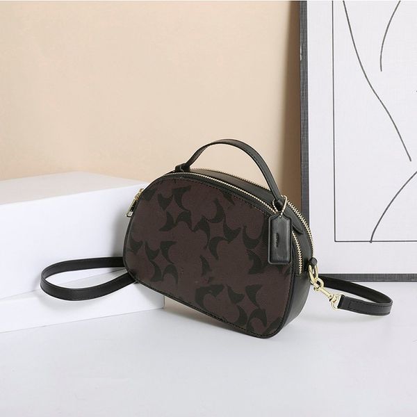 brand 23ss women's day packs classic women's vintage living wave age reducing double zipper single shoulder oblique straddle bag h
brand 23ss women's day packs classic women's vintage living wave age reducing double zipper single shoulder oblique straddle bag h