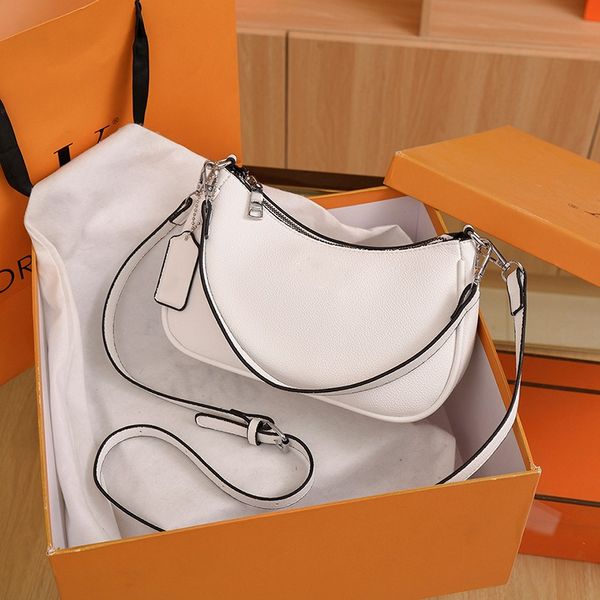 brand day packs c family's new fashion trend one shoulder crossbody large capacity women's handbags underarm bag classic half moon
brand day packs c family's new fashion trend one shoulder crossbody large capacity women's handbags underarm bag classic half moon
