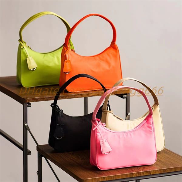 women luxurys designers hobo underarm bag womens cross body bags nylon totes fashion shoulder bags triangle sign handbags change purse clutc
women luxurys designers hobo underarm bag womens cross body bags nylon totes fashion shoulder bags triangle sign handbags change purse clutc