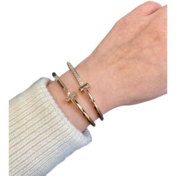 factory designer t bangle v gold t1 bracelet women's sterling silver plated 18k rose gold double word narrow version ins small design b, Black
factory designer t bangle v gold t1 bracelet women's sterling silver plated 18k rose gold double word narrow version ins small design b, Black