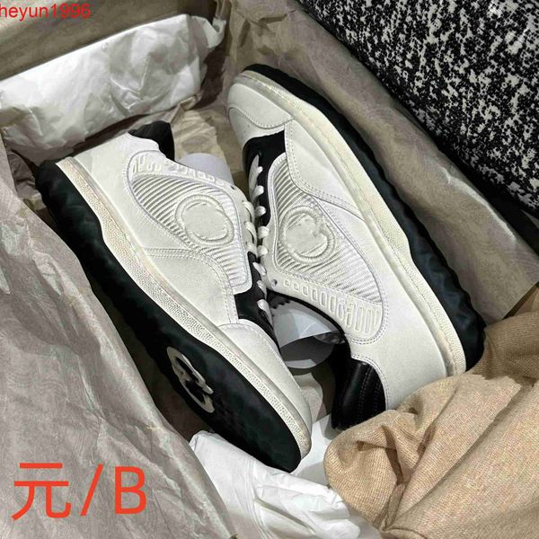 g family mac80 board 2023 new genuine leather panda color matching thick sole old dirty versatile sports little white shoes
g family mac80 board 2023 new genuine leather panda color matching thick sole old dirty versatile sports little white shoes