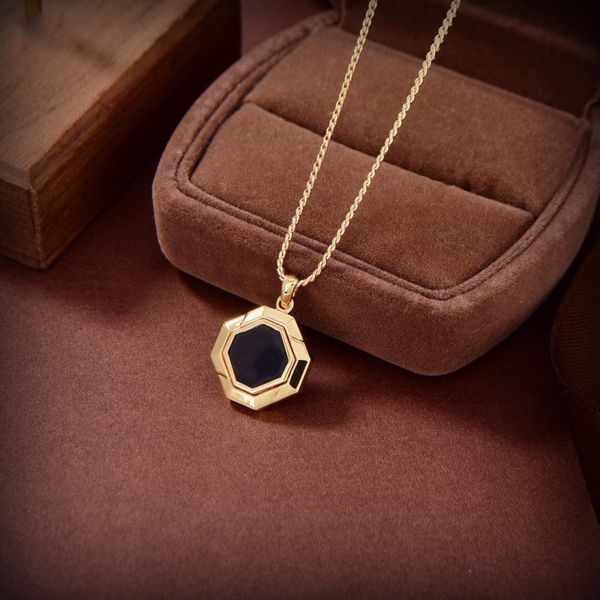 new simple fashion diamond-shaped pendant necklace brass material does not hurt the skin anti-allergy gift, Silver
new simple fashion diamond-shaped pendant necklace brass material does not hurt the skin anti-allergy gift, Silver
