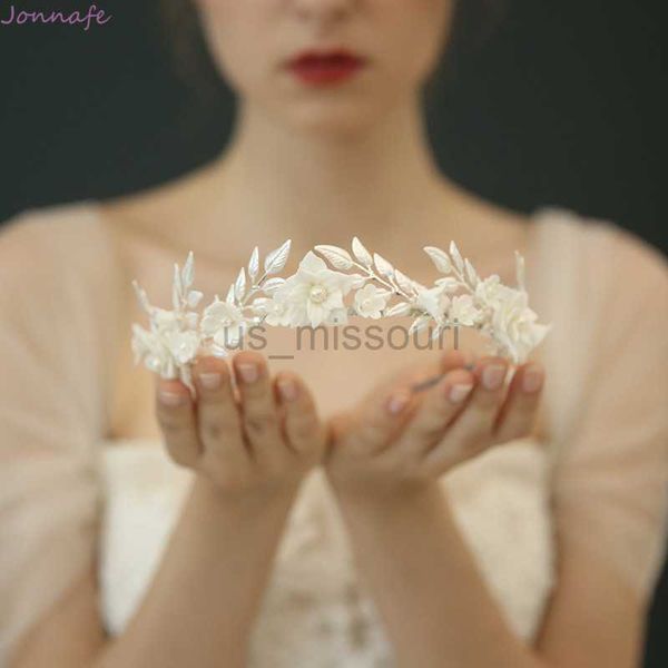 other fashion accessories fashion porcelain flower wedding crown bridal hair tiara silver color leaf headpiece women party prom accessories
other fashion accessories fashion porcelain flower wedding crown bridal hair tiara silver color leaf headpiece women party prom accessories