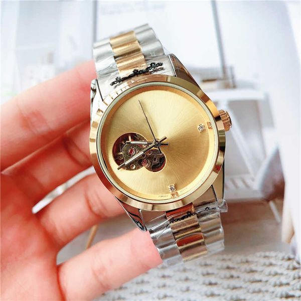 women's luxury high end fashion watch men designer quartz movement surface inlaid diamond style watch, Slivery;black
women's luxury high end fashion watch men designer quartz movement surface inlaid diamond style watch, Slivery;black