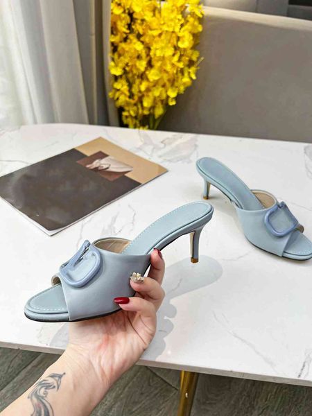 slippers luxury women sandals designer fashion high heels valentinoity summer women's classic casual sandals h123, Black
slippers luxury women sandals designer fashion high heels valentinoity summer women's classic casual sandals h123, Black