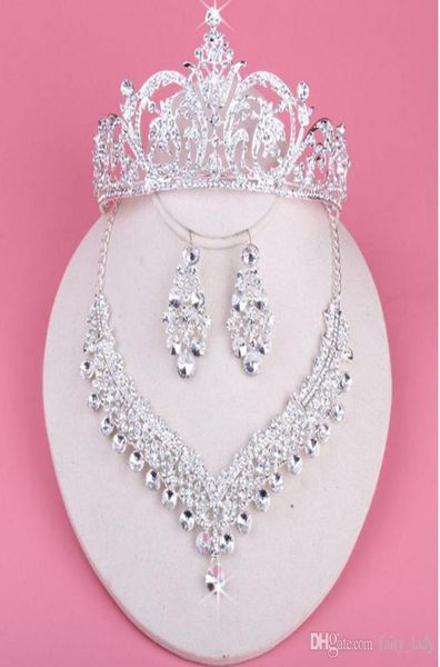 2019 luxury drop rhinestone wedding jewelry set necklace crown tiaras crown earrings headwear beading threepiece party bridal acc2514138, White
2019 luxury drop rhinestone wedding jewelry set necklace crown tiaras crown earrings headwear beading threepiece party bridal acc2514138, White