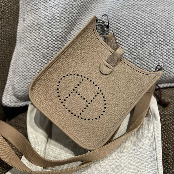 designer bag handheld evelynbag h tote bags 2023 mini casual one layer cowhide bucket litchi pattern shoulder crossbody leather women's
designer bag handheld evelynbag h tote bags 2023 mini casual one layer cowhide bucket litchi pattern shoulder crossbody leather women's