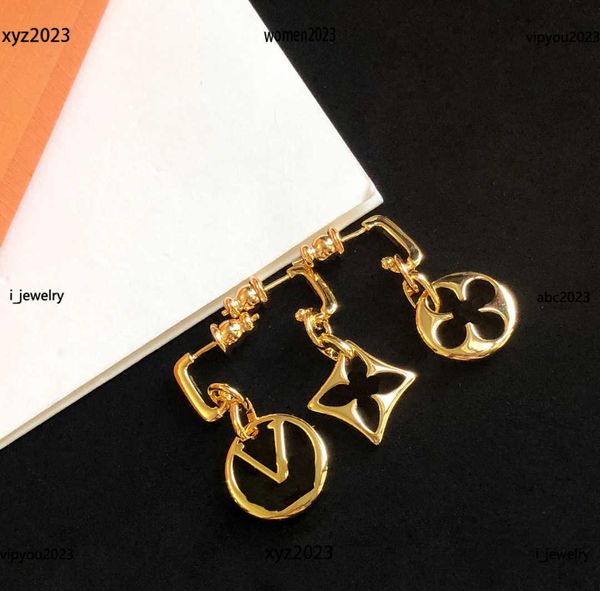 women designer earrings fashion luxury hollow out flower design hoop & huggie jewelry #including brand box new arrival, Golden;silver
women designer earrings fashion luxury hollow out flower design hoop & huggie jewelry #including brand box new arrival, Golden;silver