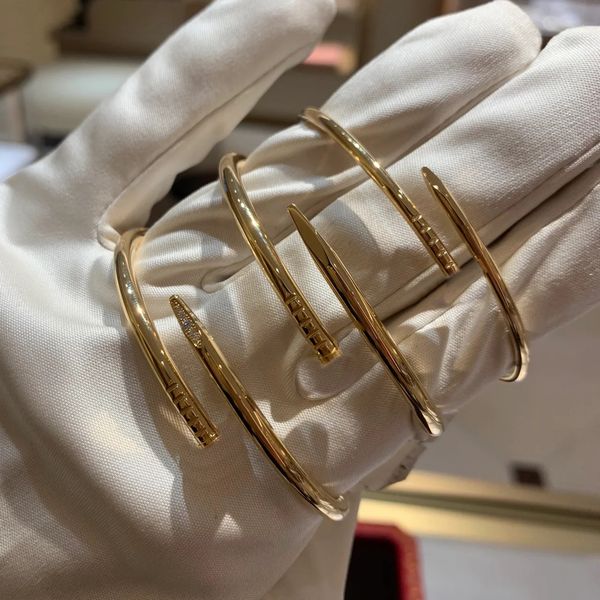 bangle bracelets designer bracelet luxury lover jewelry classic diamond gold silver stainless steel cuff bracelet for women mens man party g, Black
bangle bracelets designer bracelet luxury lover jewelry classic diamond gold silver stainless steel cuff bracelet for women mens man party g, Black
