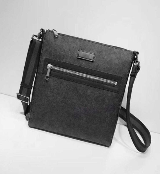 2021 fashion highquality leather bag selling men and women messenger 523 599 size 21234cm8741046
2021 fashion highquality leather bag selling men and women messenger 523 599 size 21234cm8741046