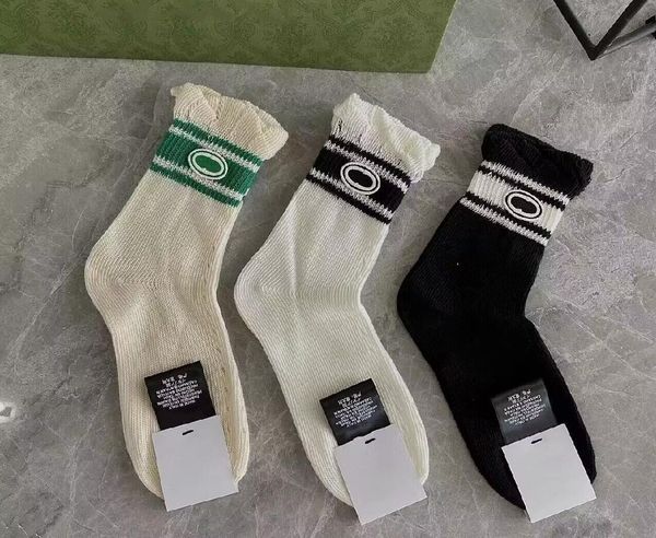 super quality designer cotton socks for women fashion autumn winter middle tube warm breathable sock female, Black;white
super quality designer cotton socks for women fashion autumn winter middle tube warm breathable sock female, Black;white