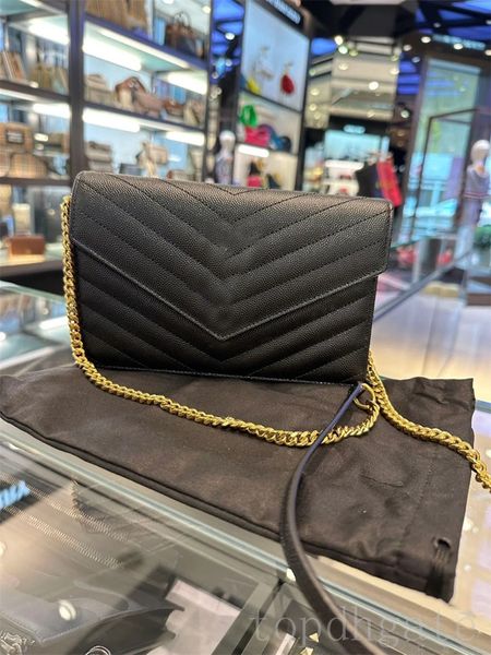 colorful quilted handbags messenger cover sac man bag square shoulders zipper caviars leather alloys chain traveling business envelope bag c
colorful quilted handbags messenger cover sac man bag square shoulders zipper caviars leather alloys chain traveling business envelope bag c