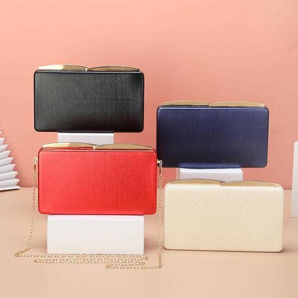 dinner bag womens fashionable simple style light solid color one shoulder handheld pu leather banquet party
dinner bag womens fashionable simple style light solid color one shoulder handheld pu leather banquet party