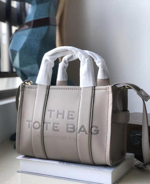 the latest leather tote bag women039s vintage large capacity handbag simple single shoulder messenger bag4703698
the latest leather tote bag women039s vintage large capacity handbag simple single shoulder messenger bag4703698