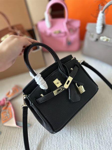2023 designer women's handbag new handbag leather shoulder bag fashion women's crossbody bag versatile
2023 designer women's handbag new handbag leather shoulder bag fashion women's crossbody bag versatile