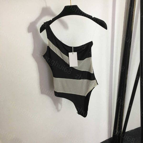 23ss one-piece swimsuit designer bikini womens swimwear mesh perspective stitching transparent fishing line suspender one-piece swimsuit wom, White;black
23ss one-piece swimsuit designer bikini womens swimwear mesh perspective stitching transparent fishing line suspender one-piece swimsuit wom, White;black