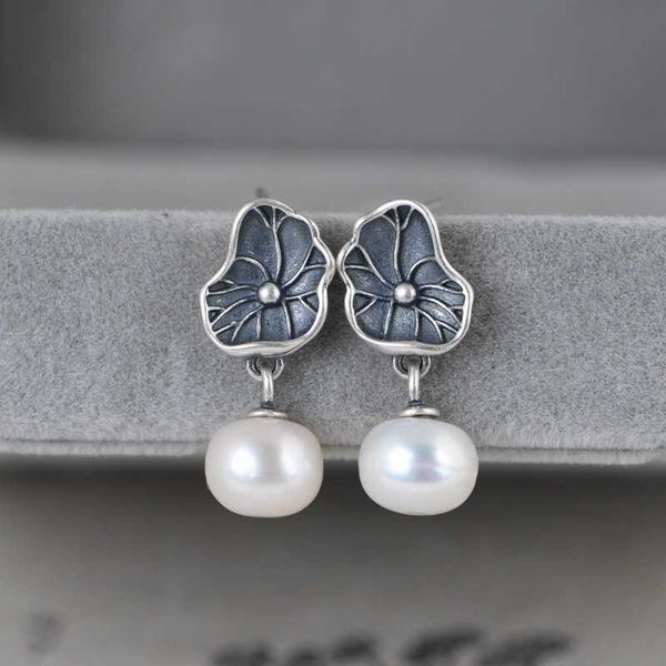 golden deer king silver fashion lotus leaf freshwater pearl earrings women's literary temperament silver earrings
golden deer king silver fashion lotus leaf freshwater pearl earrings women's literary temperament silver earrings