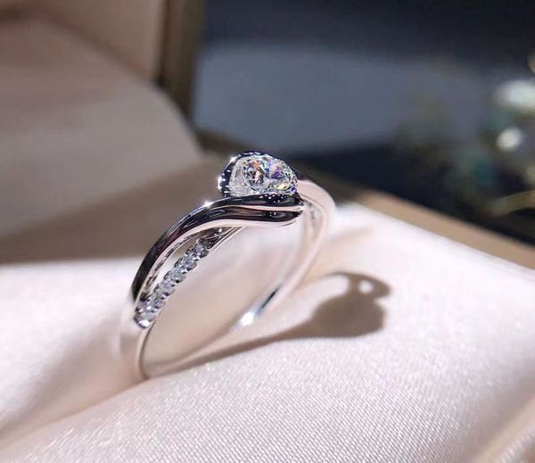 18k plating plating ring, european and american super shining diamond, zirconia engagement ring, female, Silver
18k plating plating ring, european and american super shining diamond, zirconia engagement ring, female, Silver