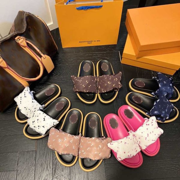 front strap flat slippers men women designer sandal nylon monograms pool pillow comfort mule flats beach slides luxury padded embossed summe, Black
front strap flat slippers men women designer sandal nylon monograms pool pillow comfort mule flats beach slides luxury padded embossed summe, Black