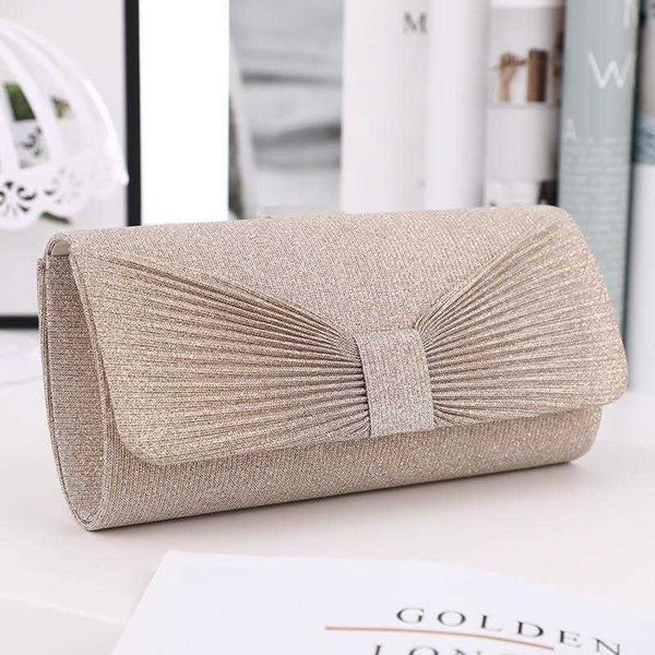 womens high end portable dinner bag lock single shoulder fashion elegant clutch lipstick storage
womens high end portable dinner bag lock single shoulder fashion elegant clutch lipstick storage