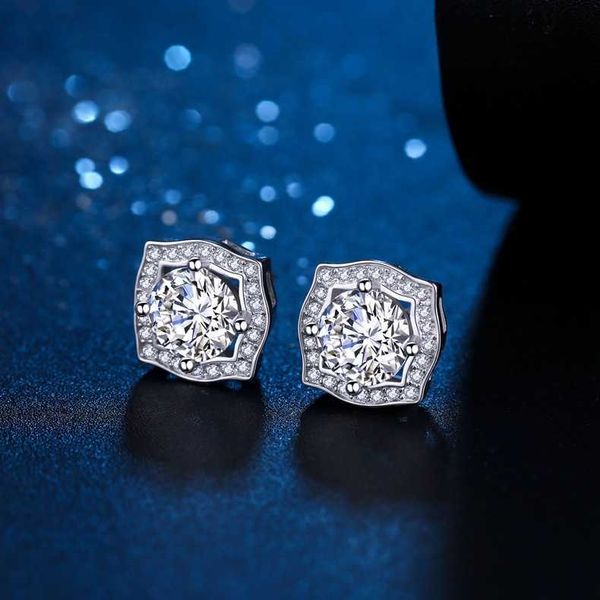 korean version silver mossan stone earrings female simple hairui same earrings full diamond princess square bag ornament, Golden
korean version silver mossan stone earrings female simple hairui same earrings full diamond princess square bag ornament, Golden