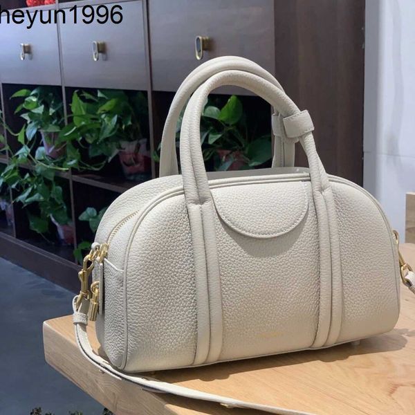 2023 large capacity tote women's bag handheld one shoulder summer leisure fashion crossbody bowling commuter underarm
2023 large capacity tote women's bag handheld one shoulder summer leisure fashion crossbody bowling commuter underarm