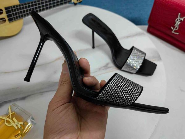brand new womens sandal summer high stiletto heel .5cm shoes casual dress shoe rhinestone big size 35-42, Black
brand new womens sandal summer high stiletto heel .5cm shoes casual dress shoe rhinestone big size 35-42, Black
