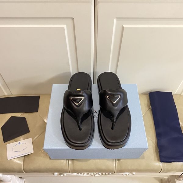 new brand sandals women summer fashion beach shoes,flip-flops jelly casual sandals,flat bottomed slippers, beach shoes, Black
new brand sandals women summer fashion beach shoes,flip-flops jelly casual sandals,flat bottomed slippers, beach shoes, Black