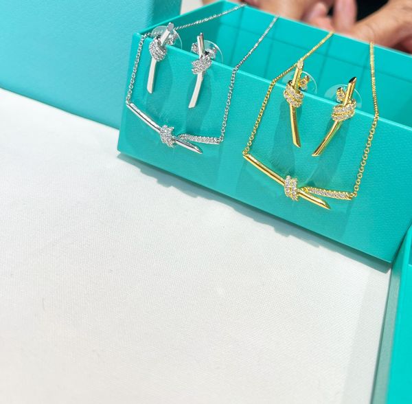 women's overlapped diamond knot necklace designer jewelry necklace gold/silvery complete brand as wedding christmas gift, Silver
women's overlapped diamond knot necklace designer jewelry necklace gold/silvery complete brand as wedding christmas gift, Silver