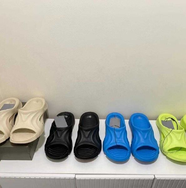 summer designer couples slipper rubber leisure beach slipper flat bottom sandal home bathroom slippers luxury women wear balencaigaity balen, Black
summer designer couples slipper rubber leisure beach slipper flat bottom sandal home bathroom slippers luxury women wear balencaigaity balen, Black
