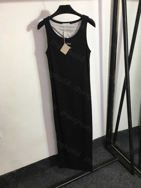 23ss womens designer clothing women dresses summer dress chest logo embroidery temperament slit vest dress womens clothing, Black;gray
23ss womens designer clothing women dresses summer dress chest logo embroidery temperament slit vest dress womens clothing, Black;gray