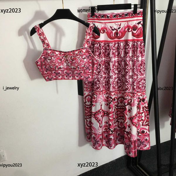 luxury dresses for woman designer long dress set two piece dress retro patterned printed bra strap and high waisted pleated skirt, White
luxury dresses for woman designer long dress set two piece dress retro patterned printed bra strap and high waisted pleated skirt, White