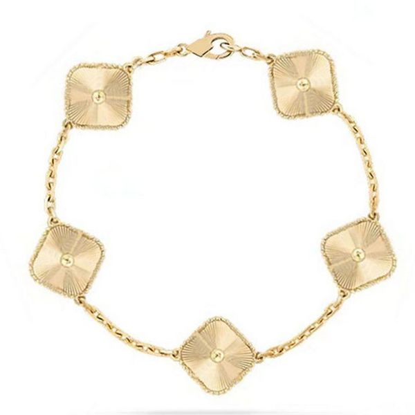 luxury design gold clover pendant necklace bracelet titanium steel jewelry for women gift, Silver
luxury design gold clover pendant necklace bracelet titanium steel jewelry for women gift, Silver