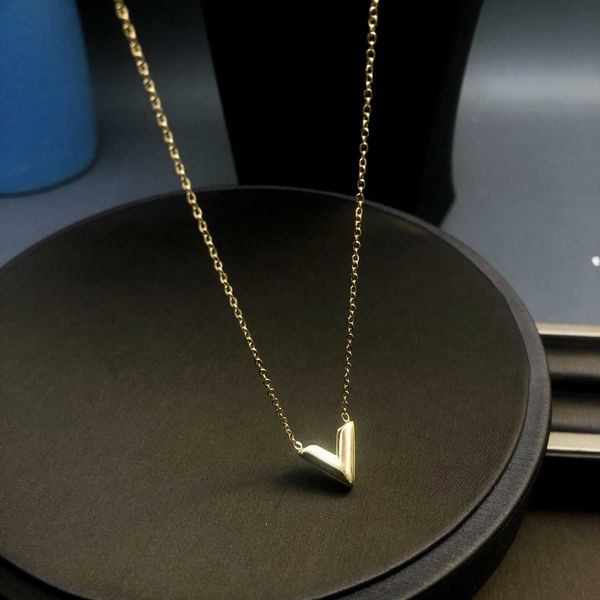 simple snake bone chain fashion small versatile letter v necklace temperament women's clavicle neckchain, Silver
simple snake bone chain fashion small versatile letter v necklace temperament women's clavicle neckchain, Silver