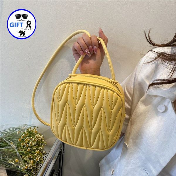 designer bag shoulder bags high grade feeling bag summer new fashion versatile diagonal cross bag single shoulder underarm small square bag
designer bag shoulder bags high grade feeling bag summer new fashion versatile diagonal cross bag single shoulder underarm small square bag