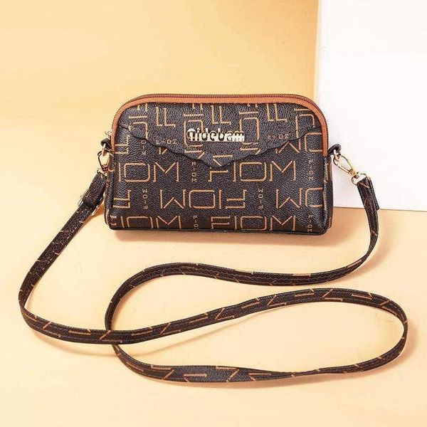 wholesale summer small crossbody bag clutch womens shoulder temperamental mother coin purse, Red;black
wholesale summer small crossbody bag clutch womens shoulder temperamental mother coin purse, Red;black