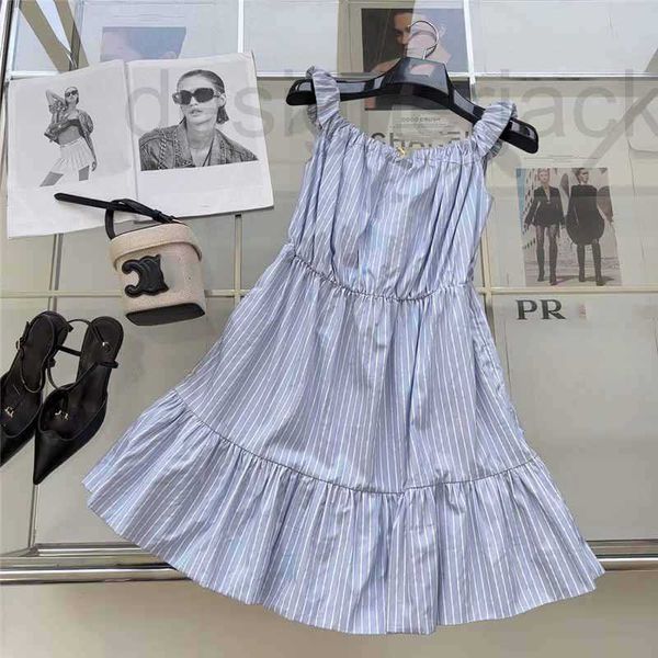 basic & casual dresses designer 2023 summer new arc de triomphe metal decoration blue white stripes age reducing style off shoulder waist dr, Black;gray
basic & casual dresses designer 2023 summer new arc de triomphe metal decoration blue white stripes age reducing style off shoulder waist dr, Black;gray