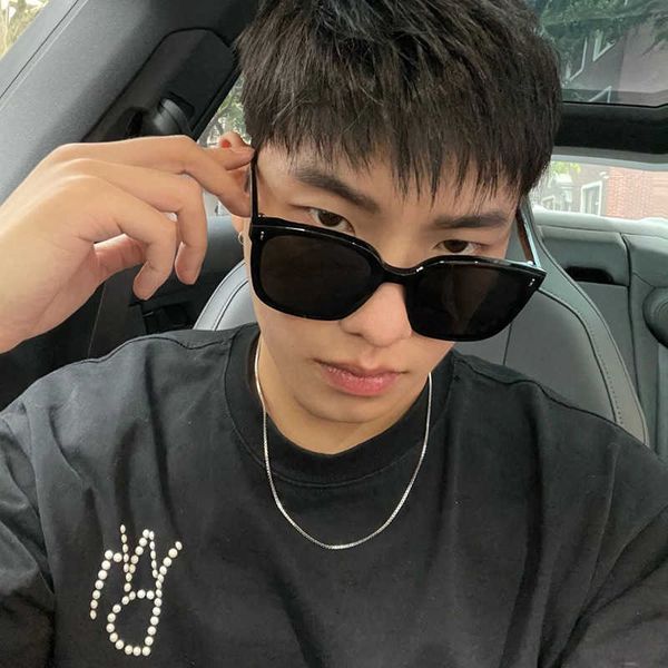 we11done fashion brand welldone correct edition pearl diamond letter short sleeve men's os loose round neck t-shirt summer, Black;white
we11done fashion brand welldone correct edition pearl diamond letter short sleeve men's os loose round neck t-shirt summer, Black;white