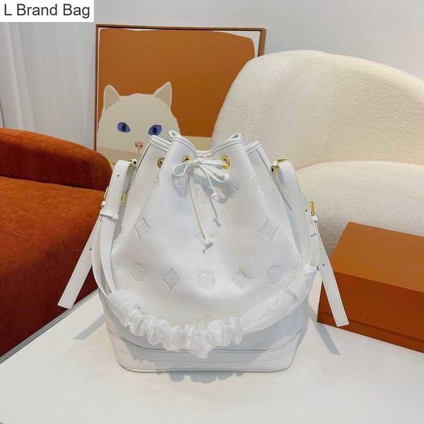 l brand bag m20740 noe bb bucket bag luxury designer women canvas genuine calfskin flower check print handbag purse shoulder strap bag cross, Black
l brand bag m20740 noe bb bucket bag luxury designer women canvas genuine calfskin flower check print handbag purse shoulder strap bag cross, Black